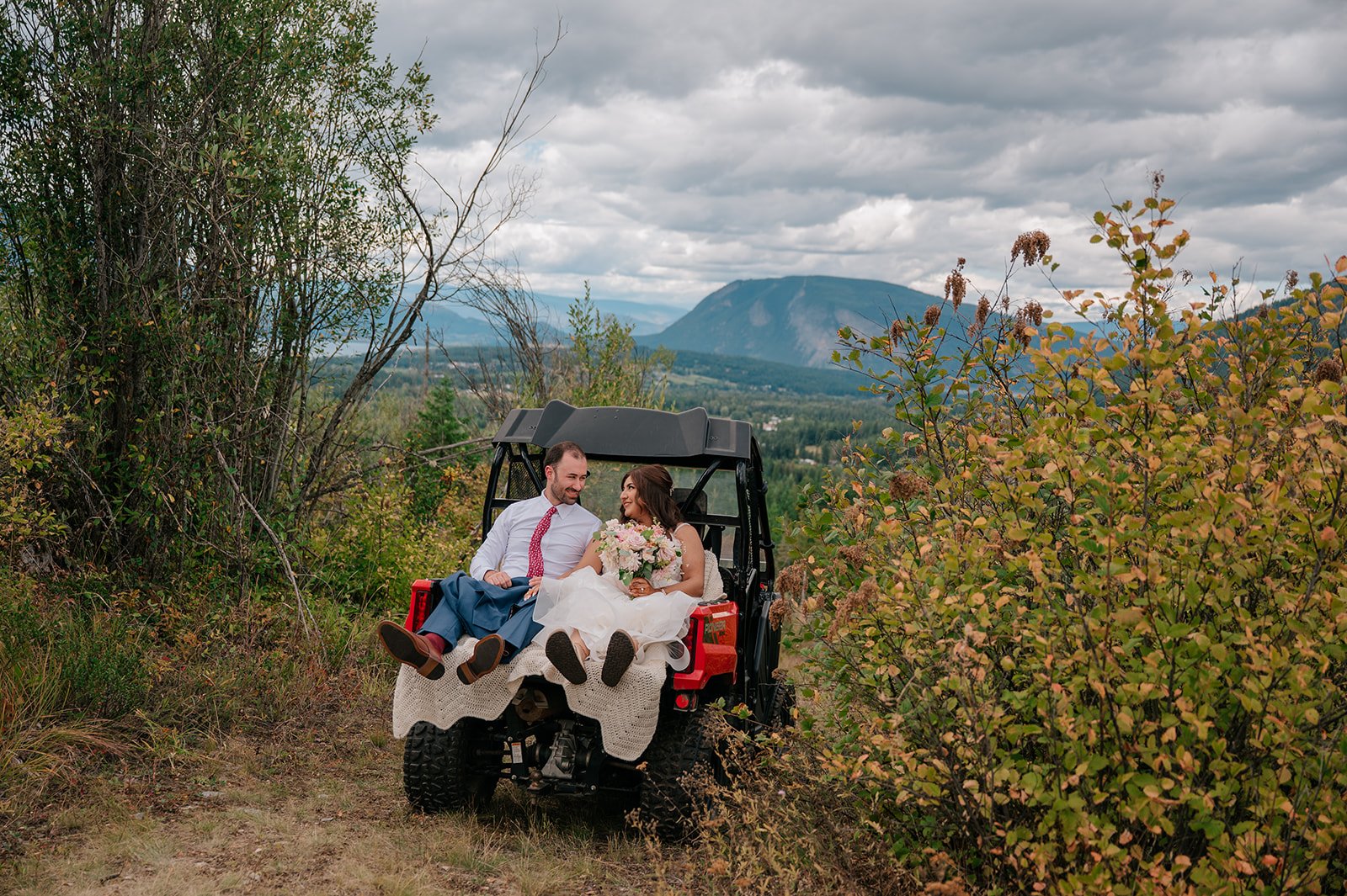 Wedding photography in Salmon Arm at Raven &amp; Steel 