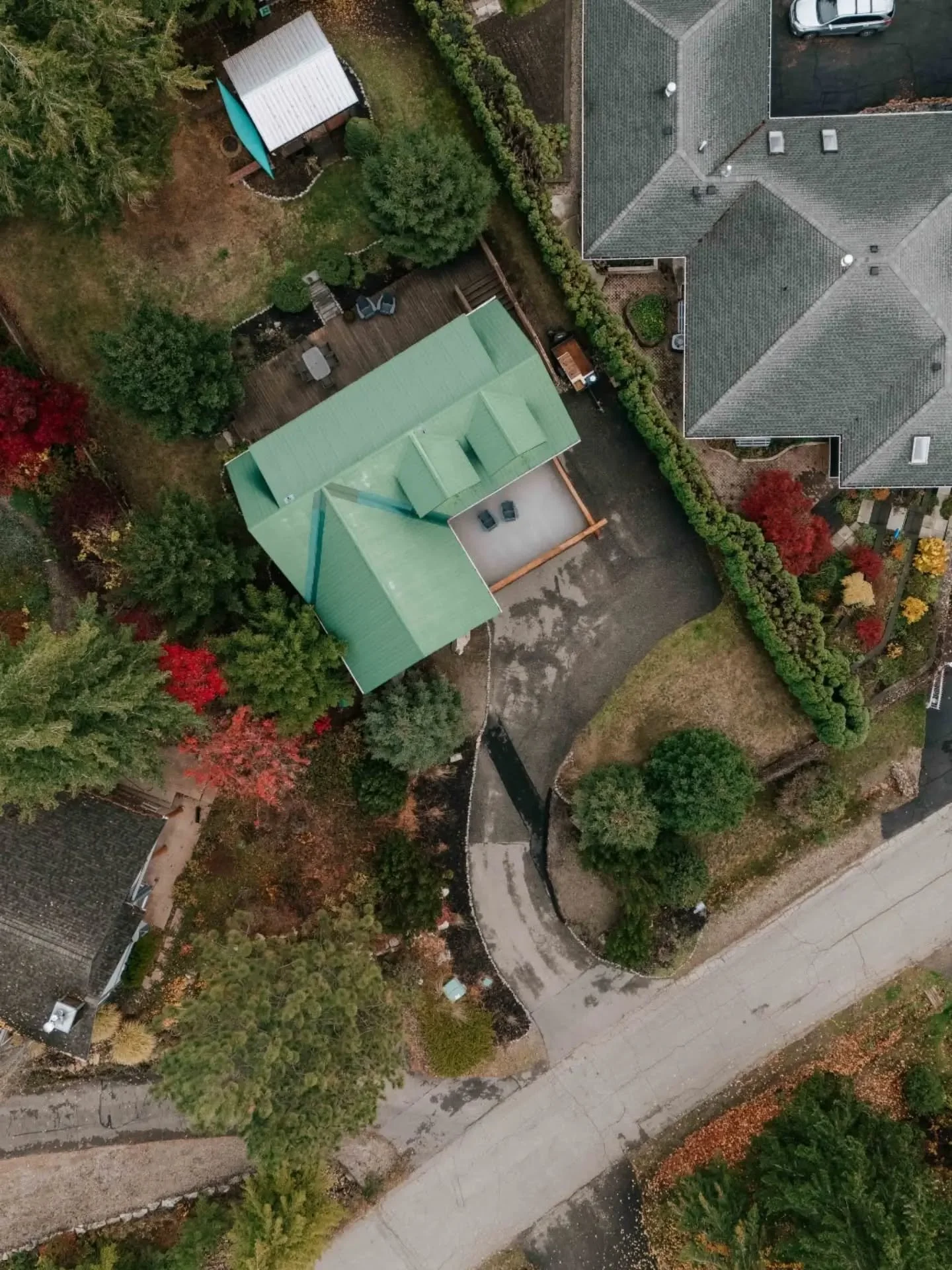 Do you have an Airbnb or a short-term rental? How do you represent your getaway?

In the best quality possible.

Your home is beautiful, and cell phone pictures simply won't do it justice. Increase your bookings and your value today by hiring a local