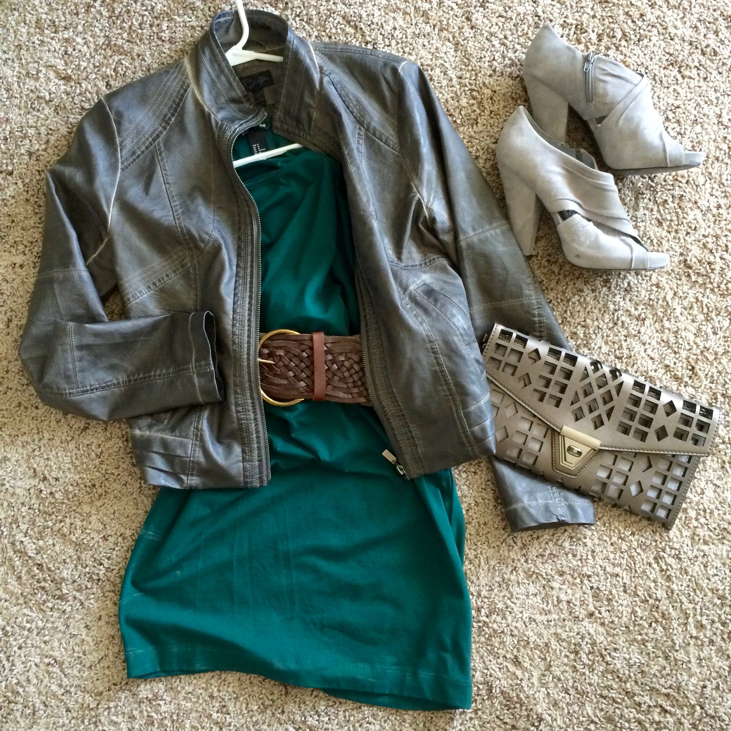 knit dress and heels.jpg