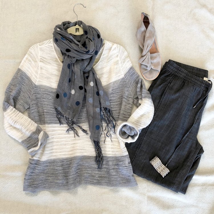 Stripes and dots in grey and ivory create a casual, comfortable and creative outfit for travel.
