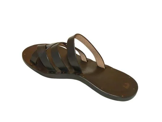 Helios Sandal Men Black Latigo Dark Sole.jpg