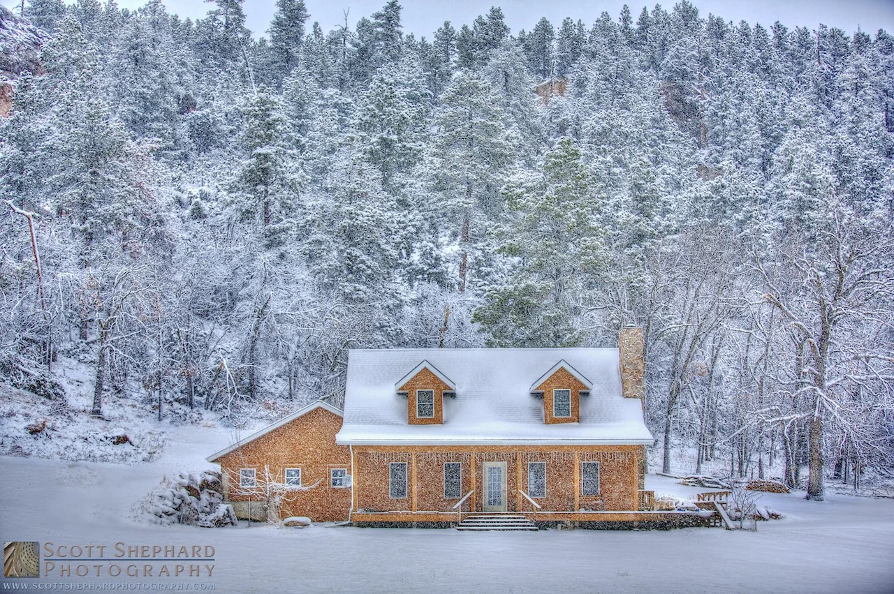 2014 03-20 House In the Woods on a Snowy Day.jpg