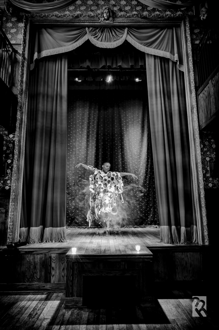 matt_hill_nightpaper-ariam-slipper-room.jpg