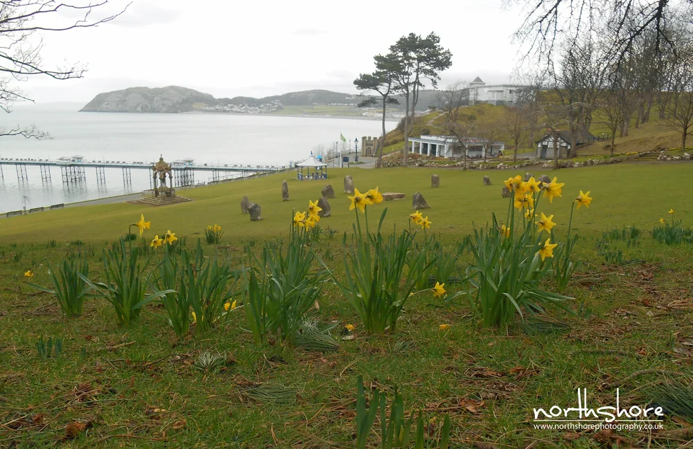 Happy-Valley-Llandudno-picture.jpg
