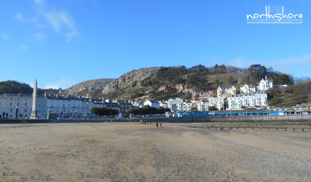 Llandudno-beach-view-picture.jpg