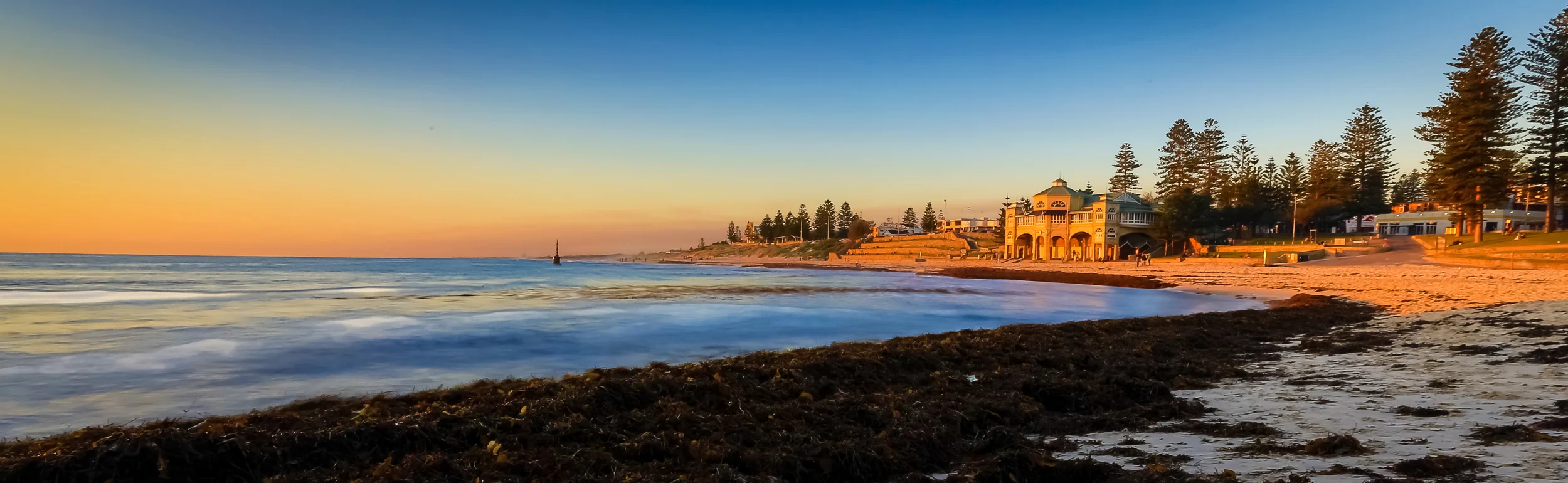 cottesloe beach shoot565A9043-Edit043_.jpg