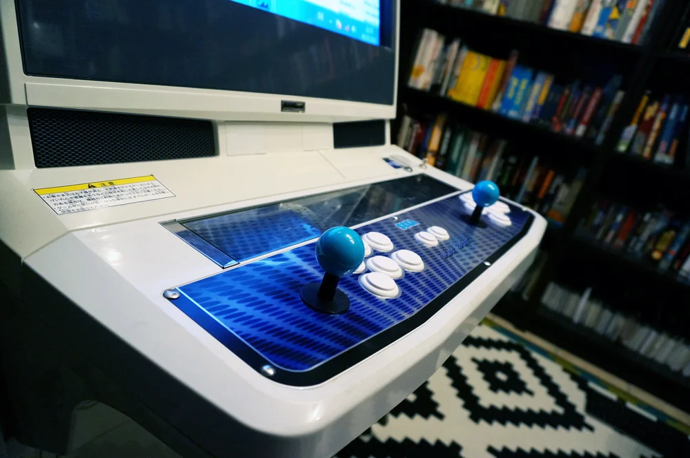 dustlayer.com-arcade-sticks