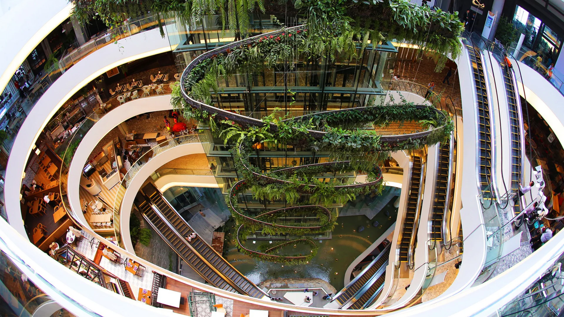 Financial Times (London) Columnist lauds [au]workshop's Emquartier