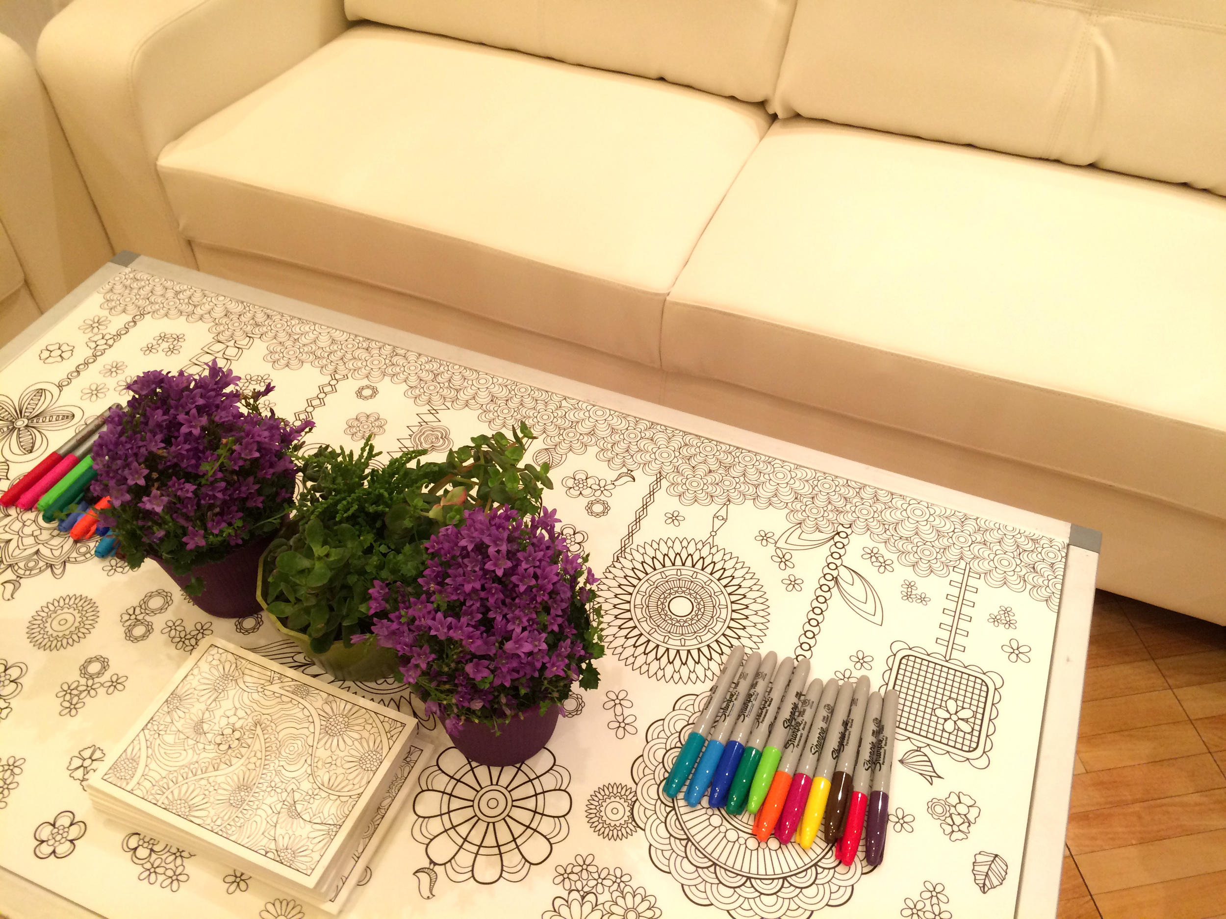 Alt Summer 2015 Squarespace Lounge featuring Artwork by Jenean Morrison. 