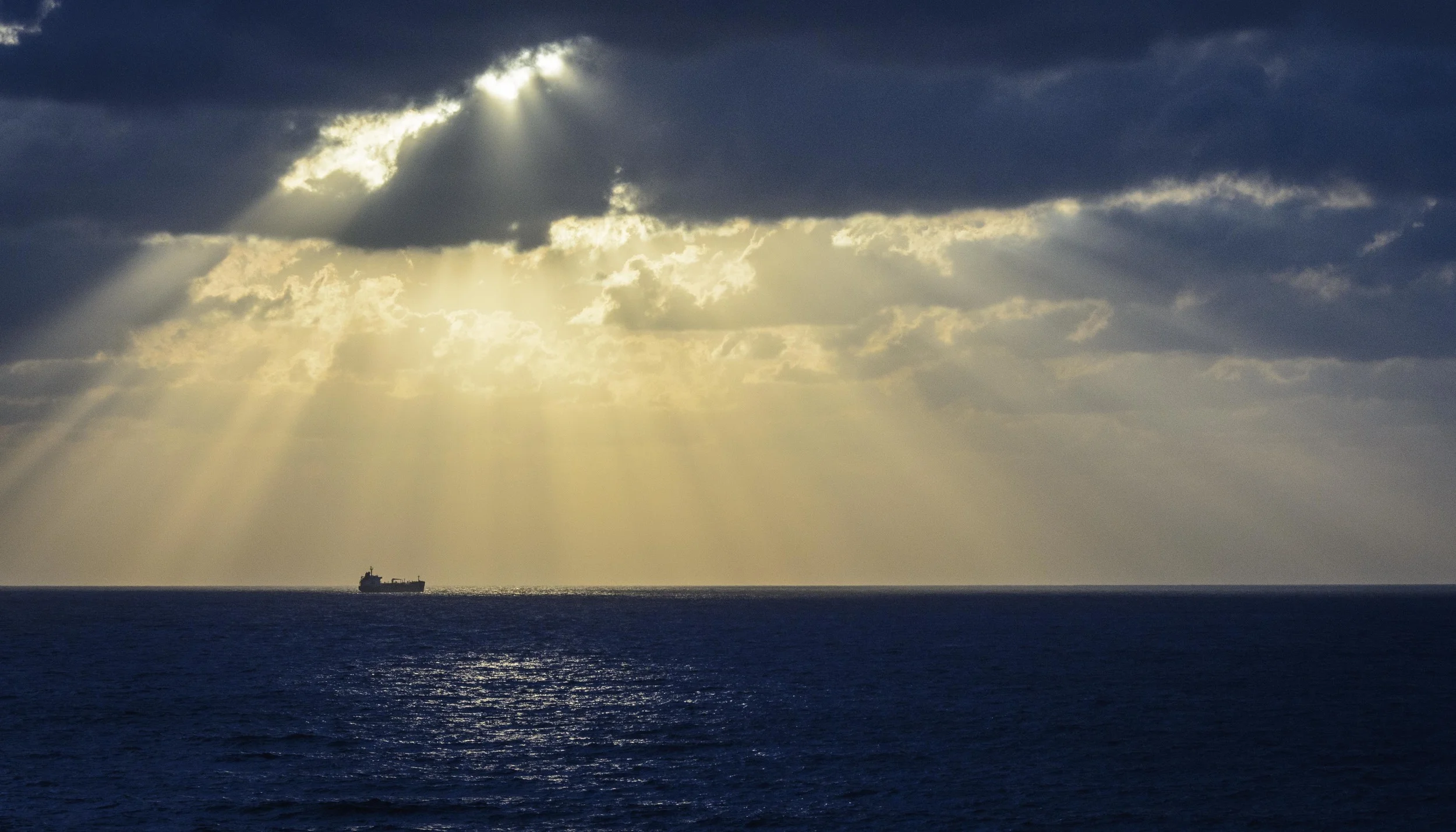 At sea, Acco