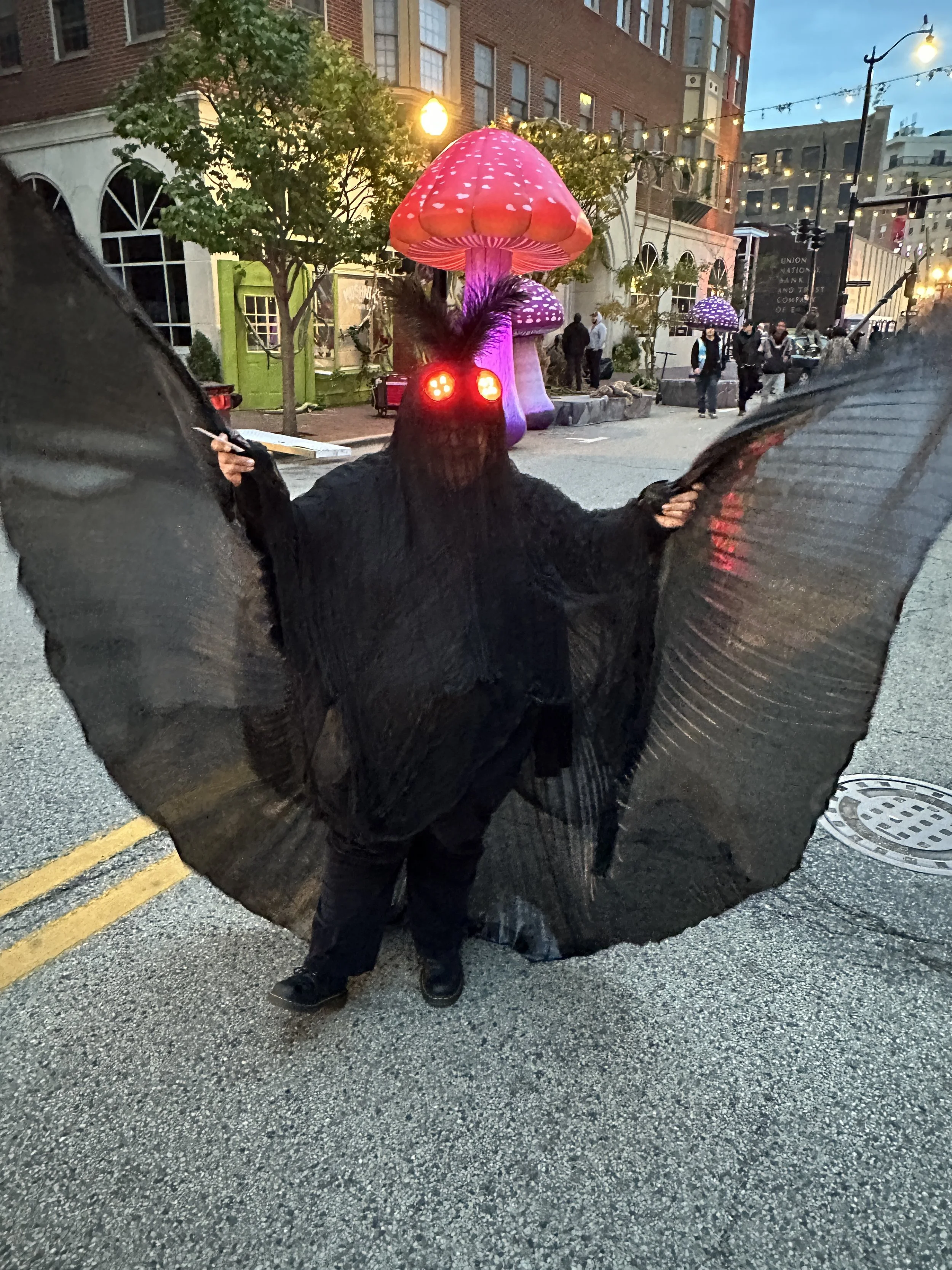 nightmare-on-chicago-street-horror-festival-mothman.jpg.JPG