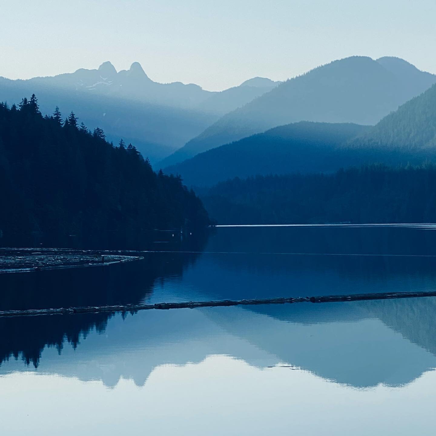 #mountainscape #summerhaze #northvancouver #frameit