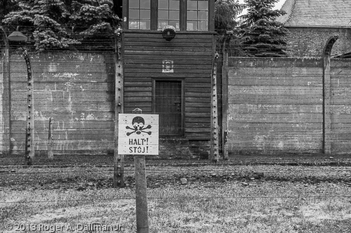 "No Man's Land." Areas near the walls were guarded by Nazi soldiers who shot any prisoners crossing the line.