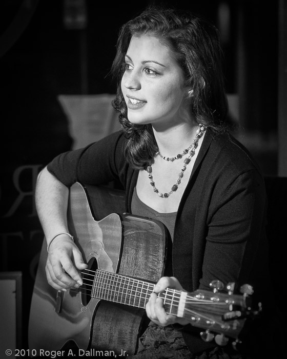 Singer/Songwriter Tina Hughes