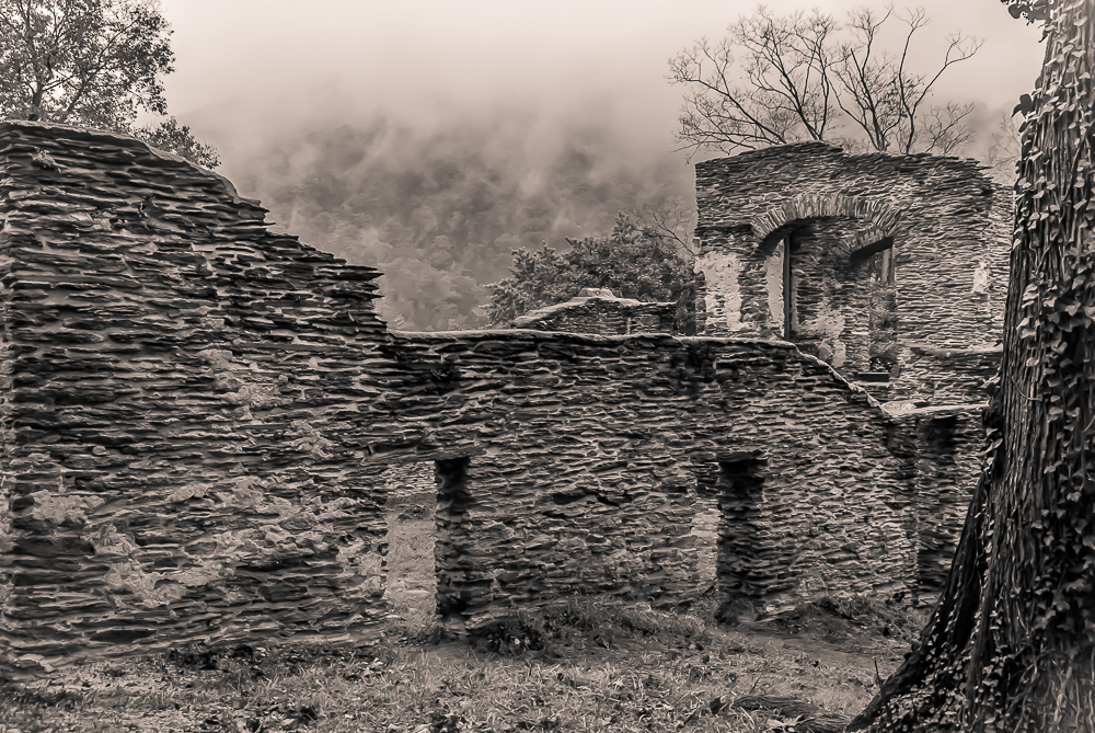 Harpers Ferry ruins--Photo by Rich Walker