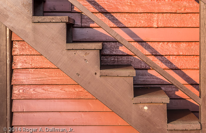 The sharpest lines come from prime lenses.