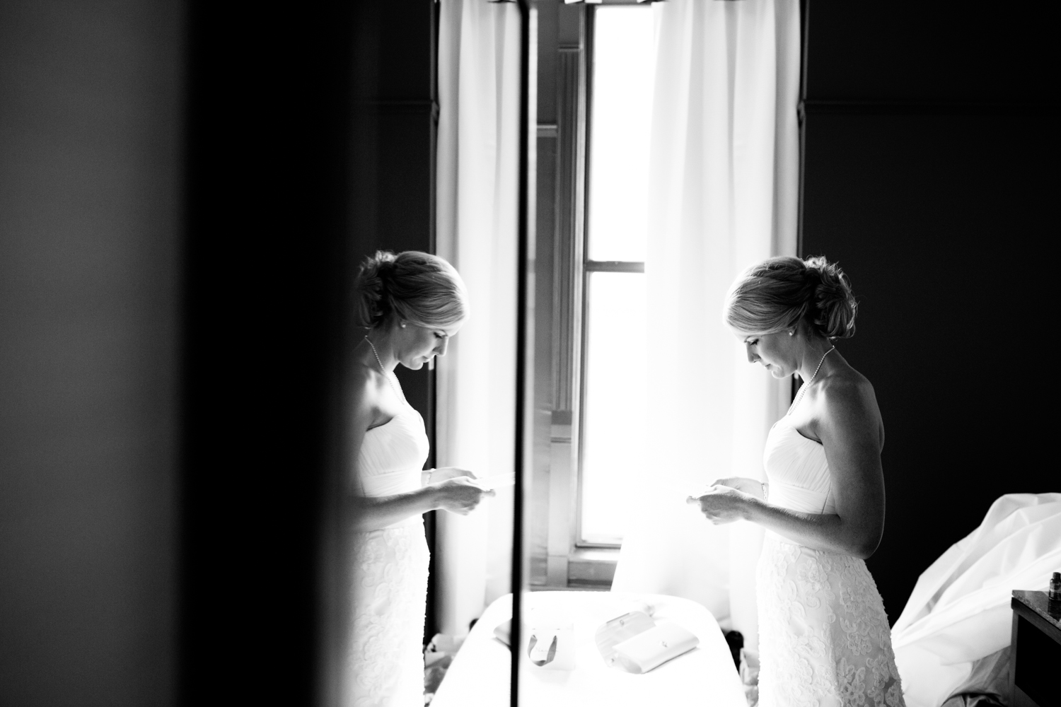 grain_exchange_wedding_milwaukee_photographers-016.jpg