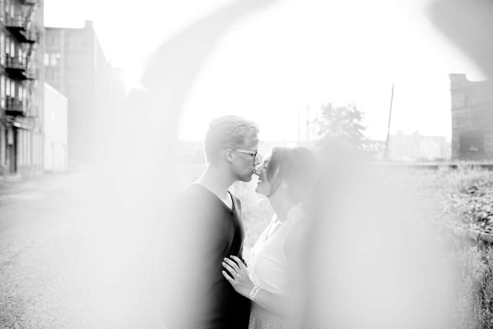 milwaukee_wisconsin_engagement_photography-012.jpg