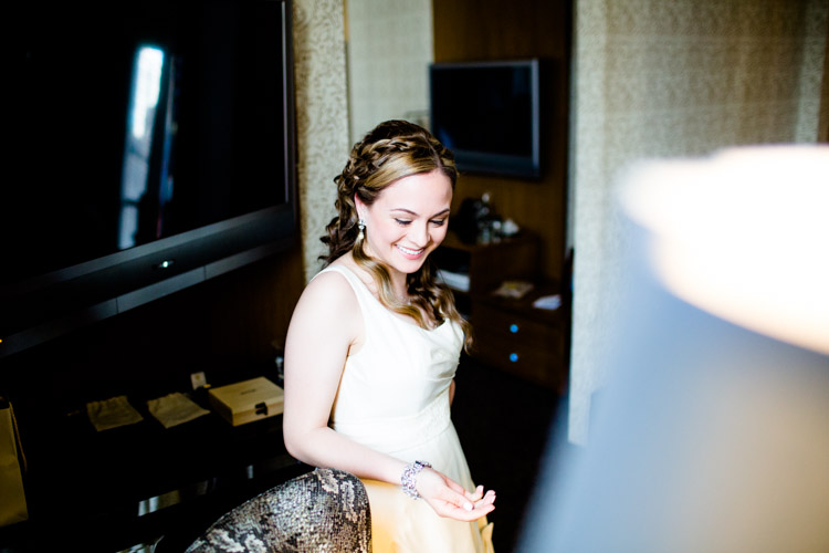 chicago_wedding_photography_at_gruen_gallery-030.jpg