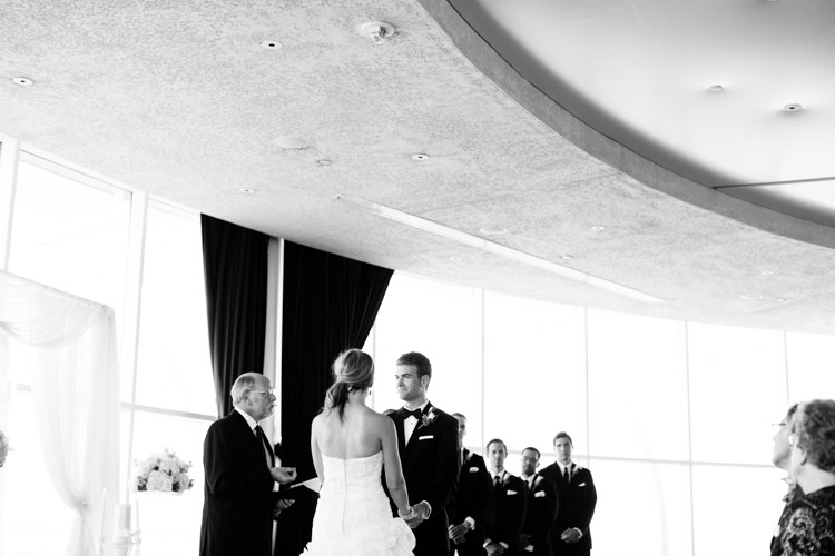 pier_wisconsin_wedding_john_megan-032.jpg