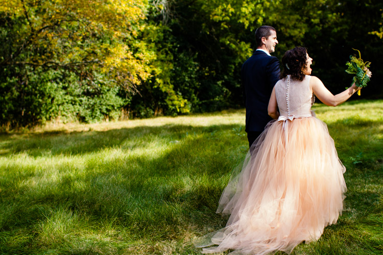 backyard_wedding_wisconsin_wedding_photography_matt_haas_photography-040.jpg