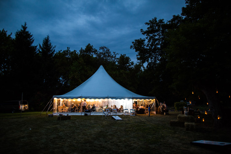 backyard_wedding_wisconsin_wedding_photography_matt_haas_photography-085.jpg