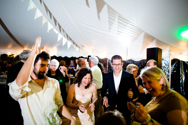 backyard_wedding_wisconsin_wedding_photography_matt_haas_photography-105.jpg