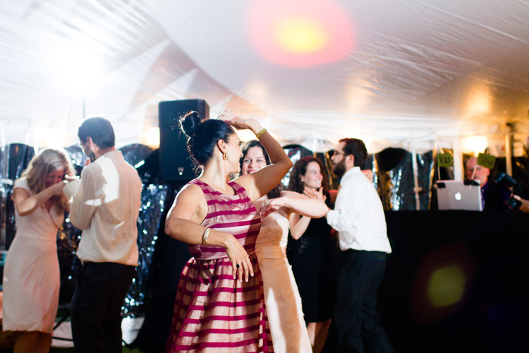 backyard_wedding_wisconsin_wedding_photography_matt_haas_photography-109.jpg