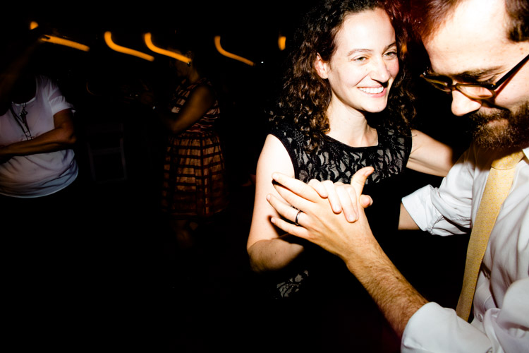 backyard_wedding_wisconsin_wedding_photography_matt_haas_photography-114.jpg