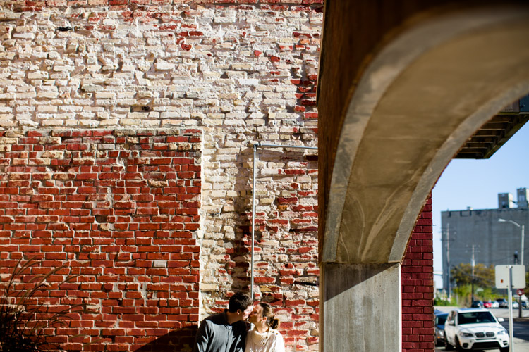 milwaukee_engagement_session_nl-016.jpg