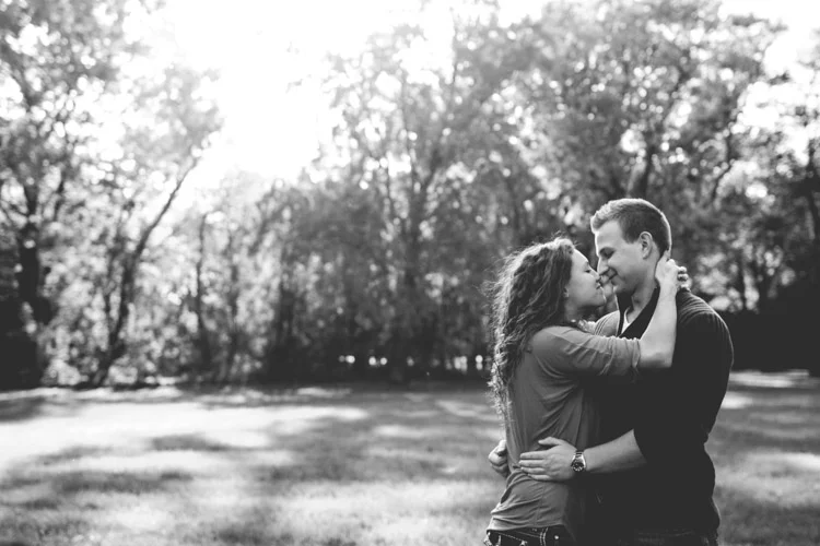 milwaukee_engagement_session_ka-003.jpg