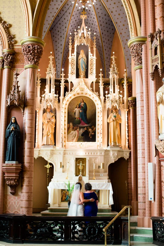 chicago-wedding-photographers-fultons-on-the-river-holy-family-110.jpg