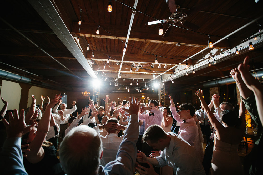 unique-chicago-wedding-photography-city-view-loft-7133.jpg