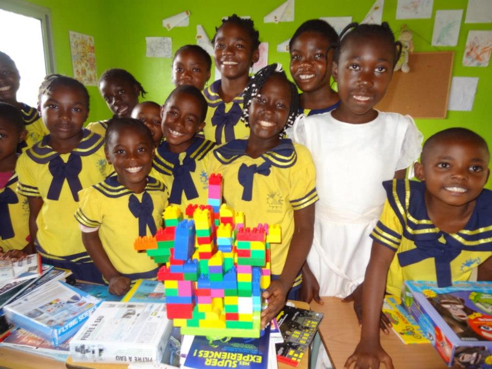 Our Science Library Books reach Cameroon, October 2012