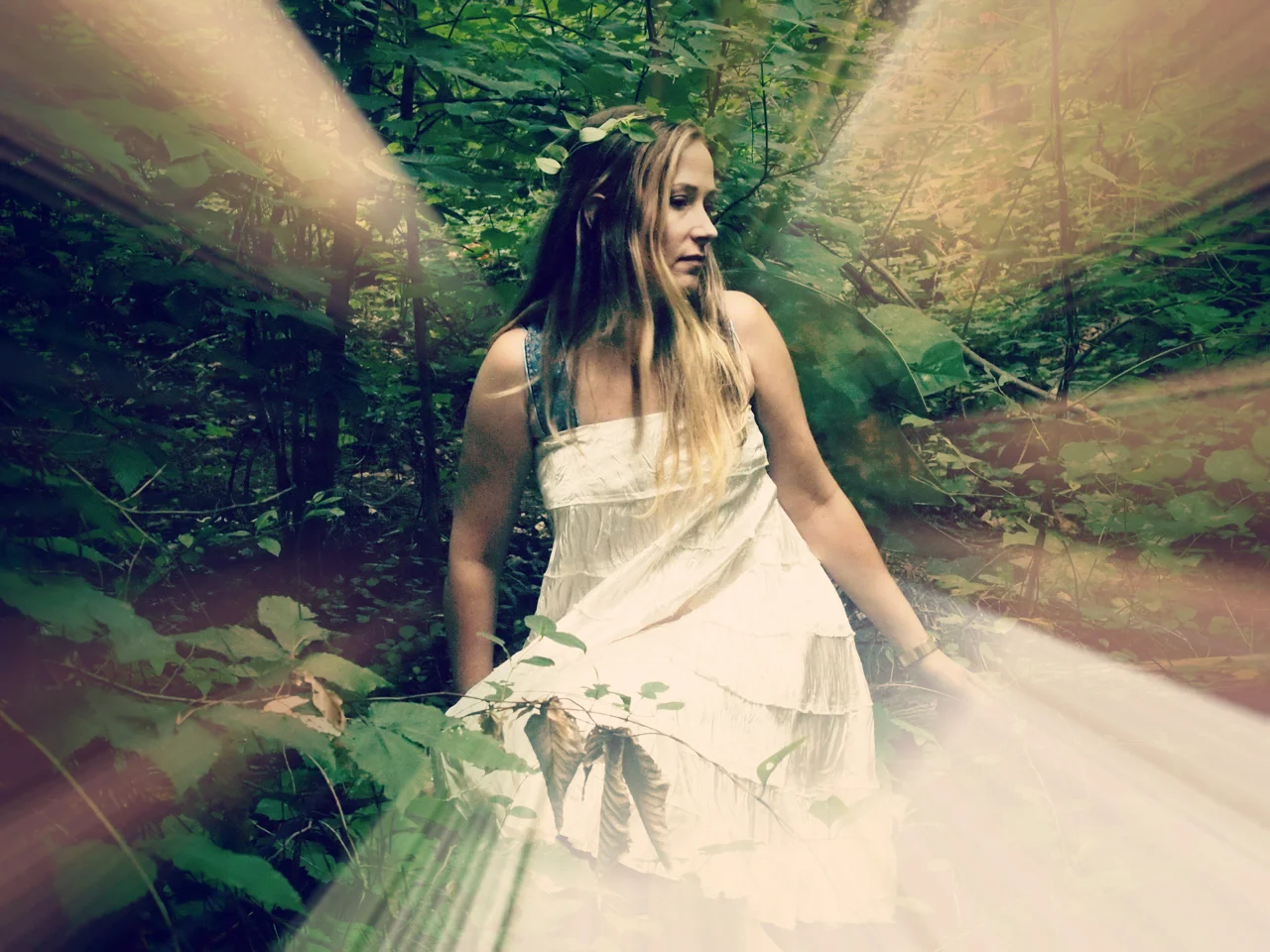 faery sitting wings.jpeg