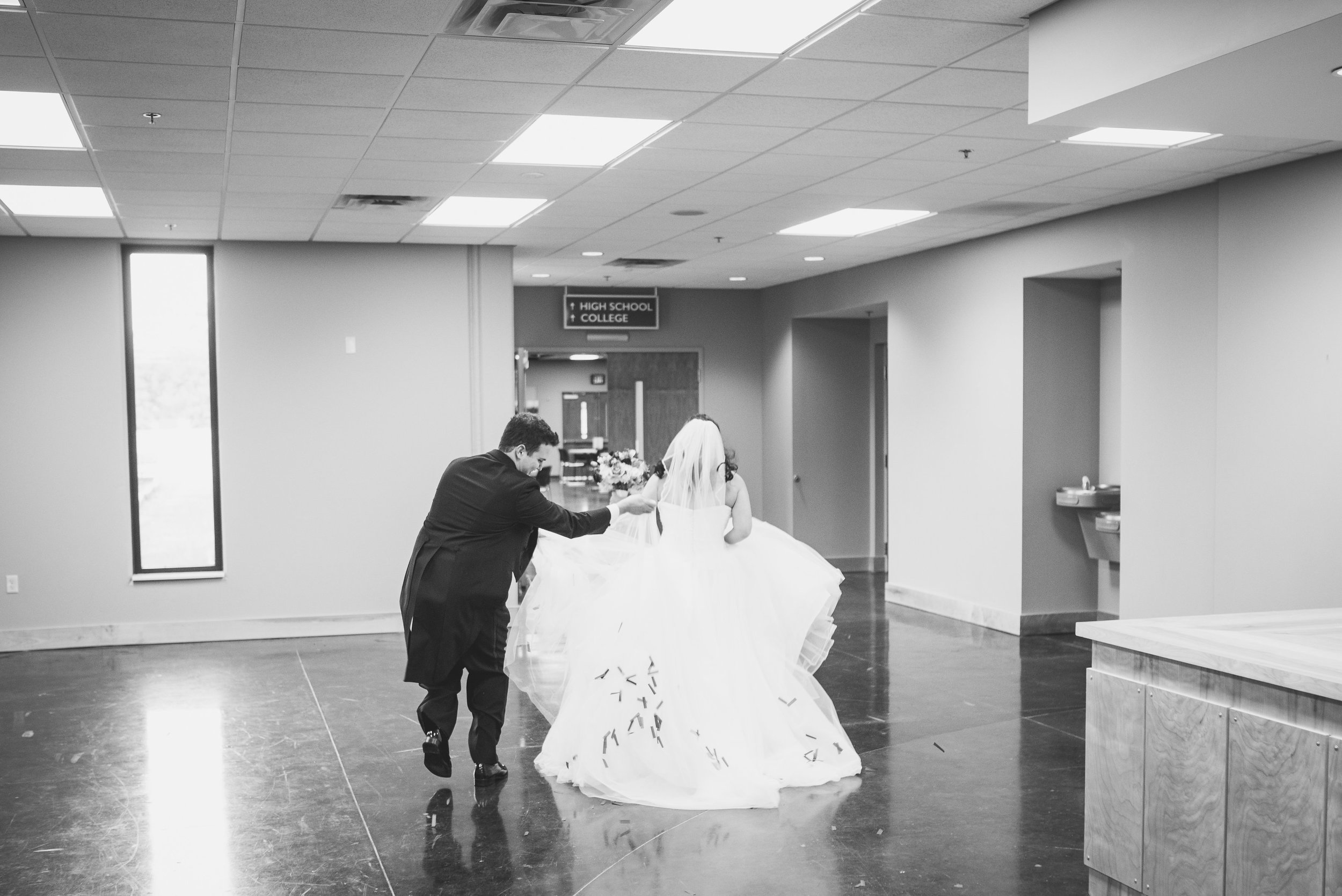 Nashville Wedding Photographers Opera House-415.jpg