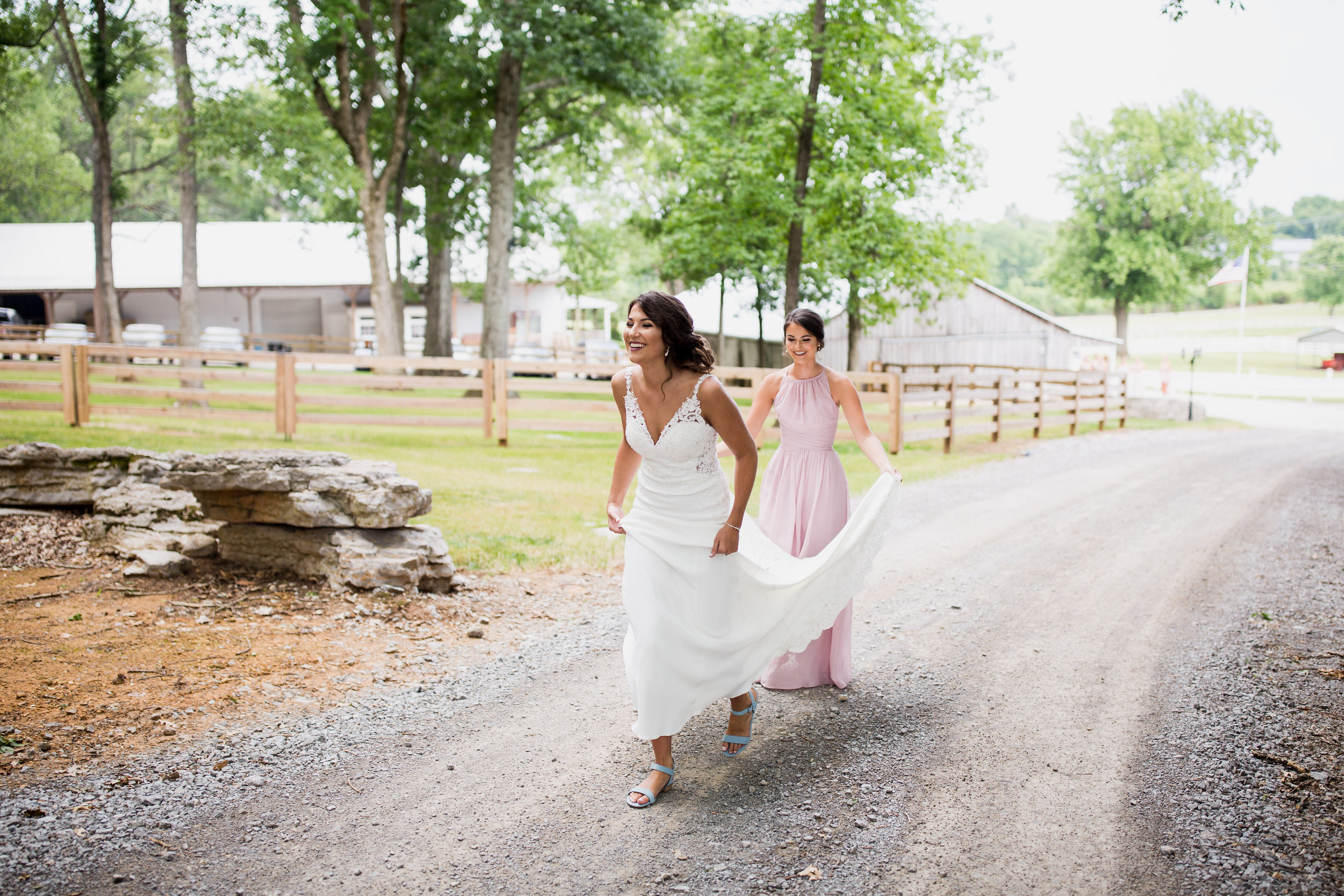 Saddlewood-Farms-Nashville-Wedding-Photographers-90.jpg