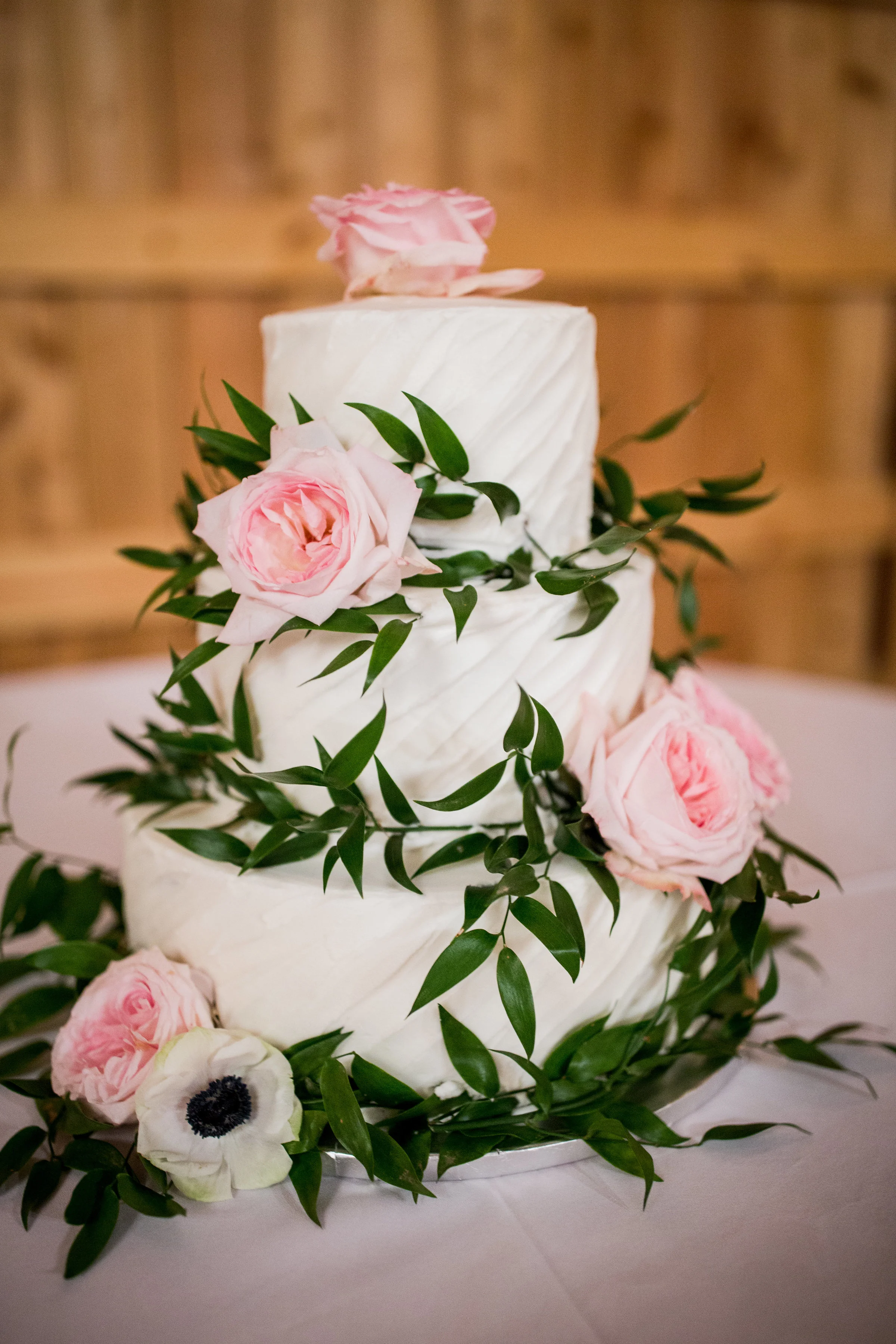 Saddlewood-Farms-Nashville-Wedding-Photographers-323.jpg