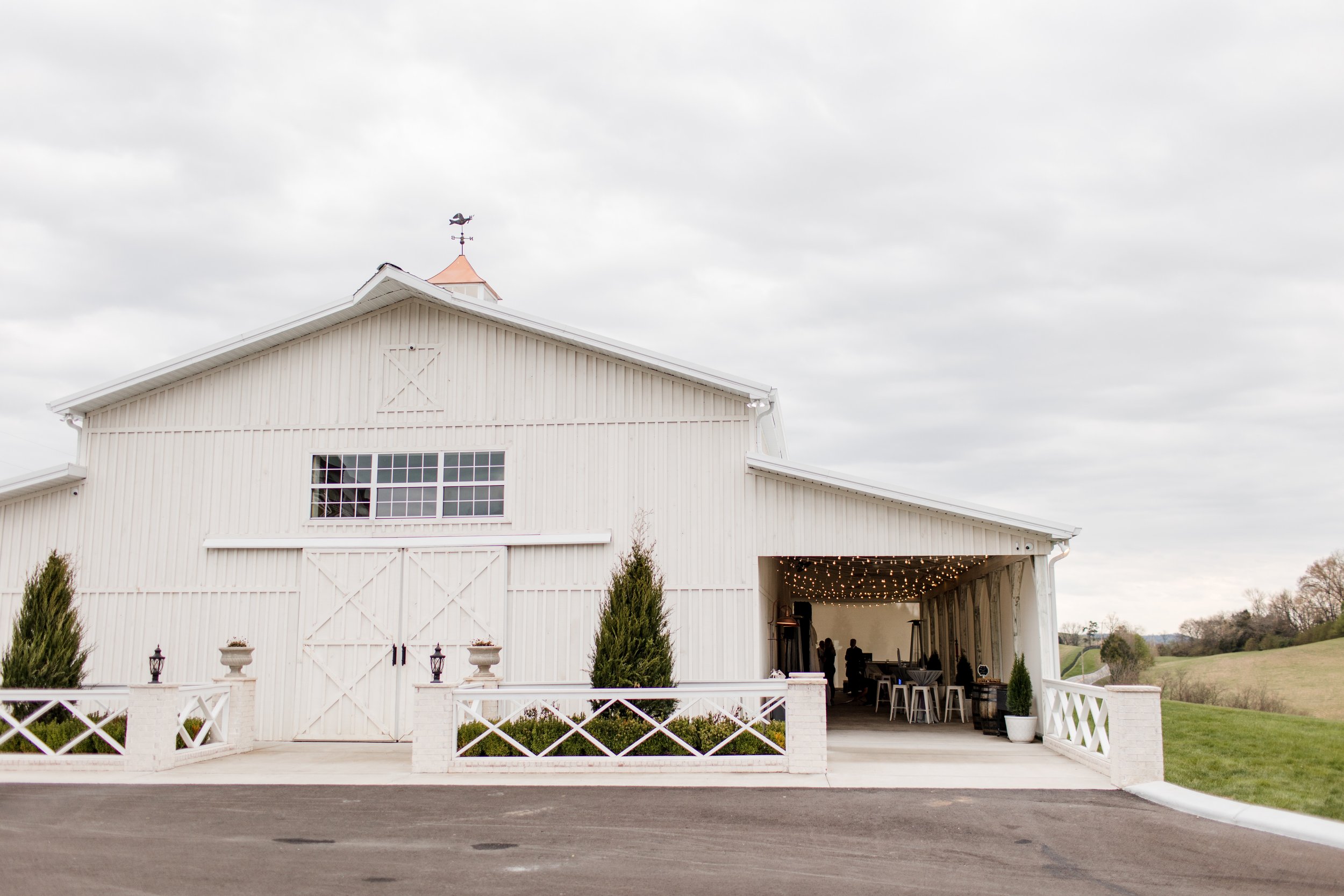 White Dove Barn Beechgrove Nashville Wedding Venue-5.jpg