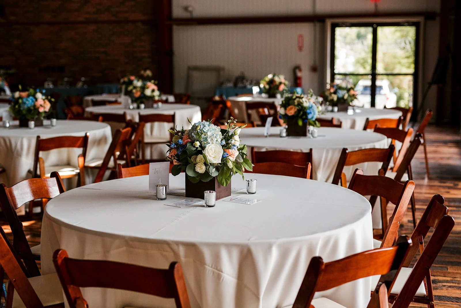 Blue Summer Fat Bottom Reserve Nashville Wedding 17.jpg
