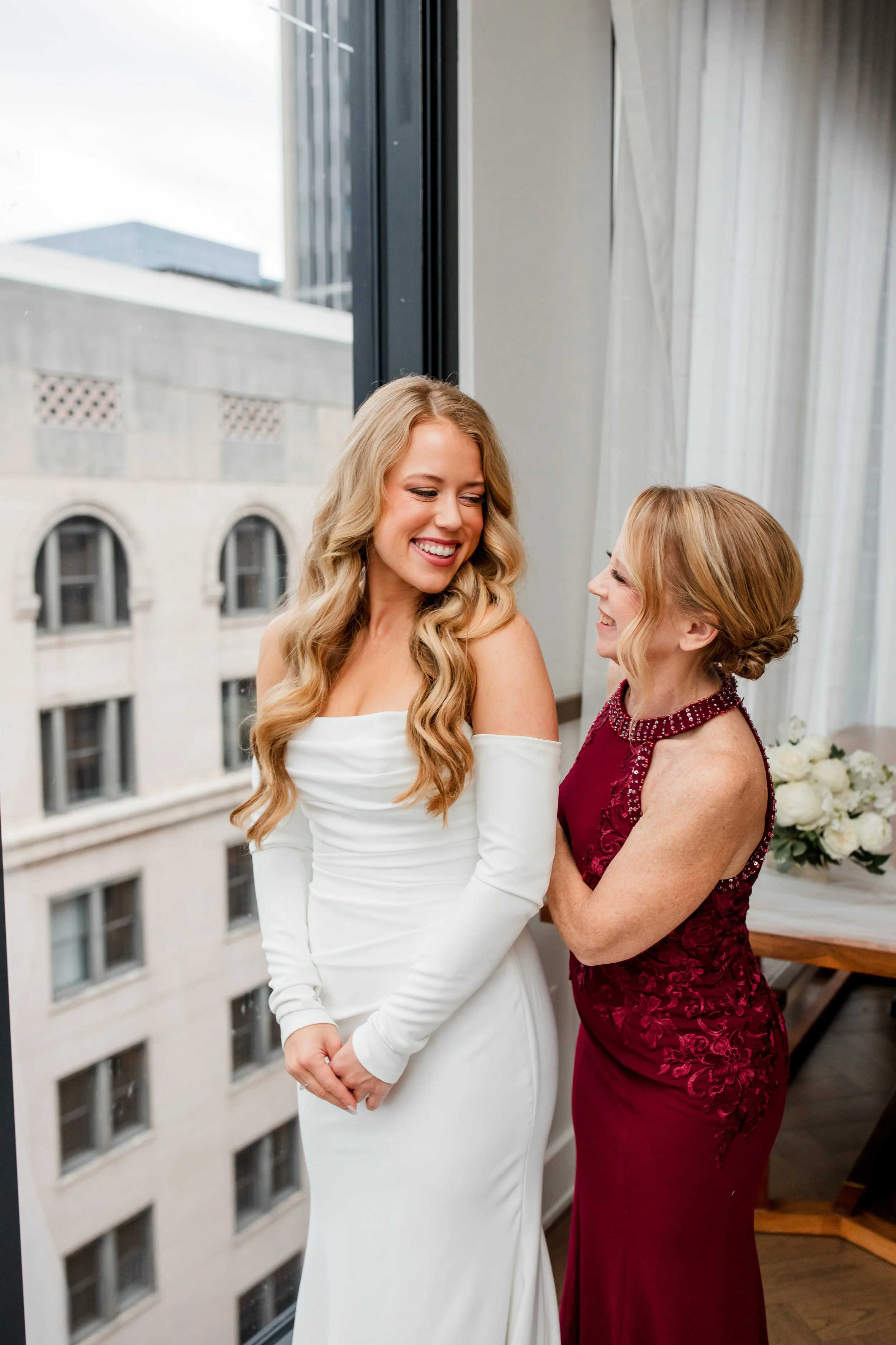 mother-smiling-at-bride.jpg