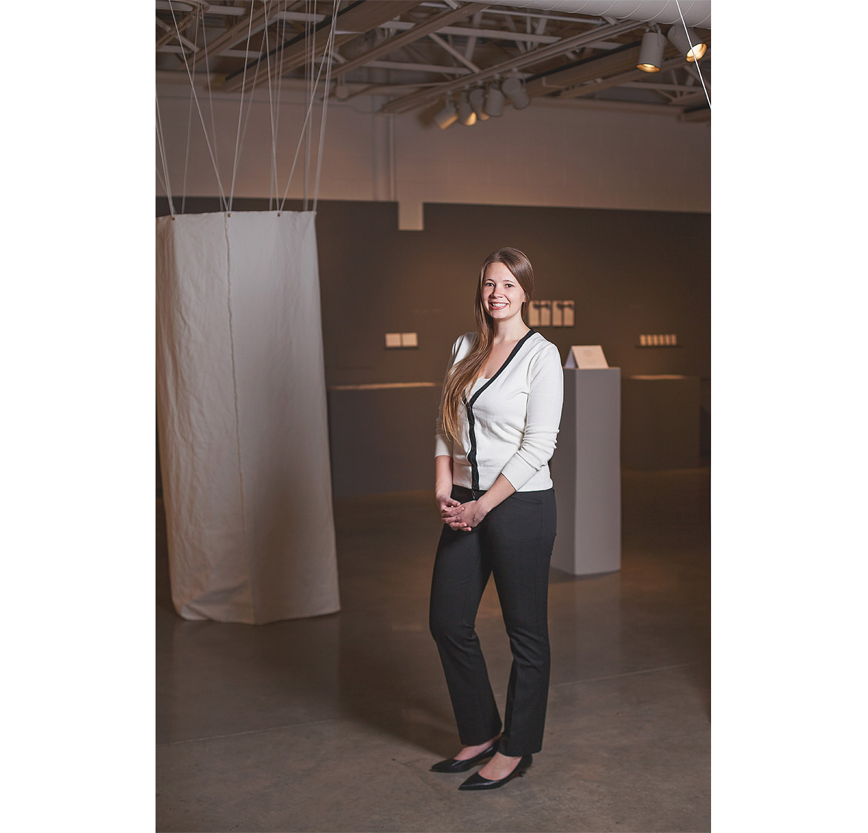 LoganUtahPhotography-HeidiRandallStudios-AmyGalleryShow-25.jpg