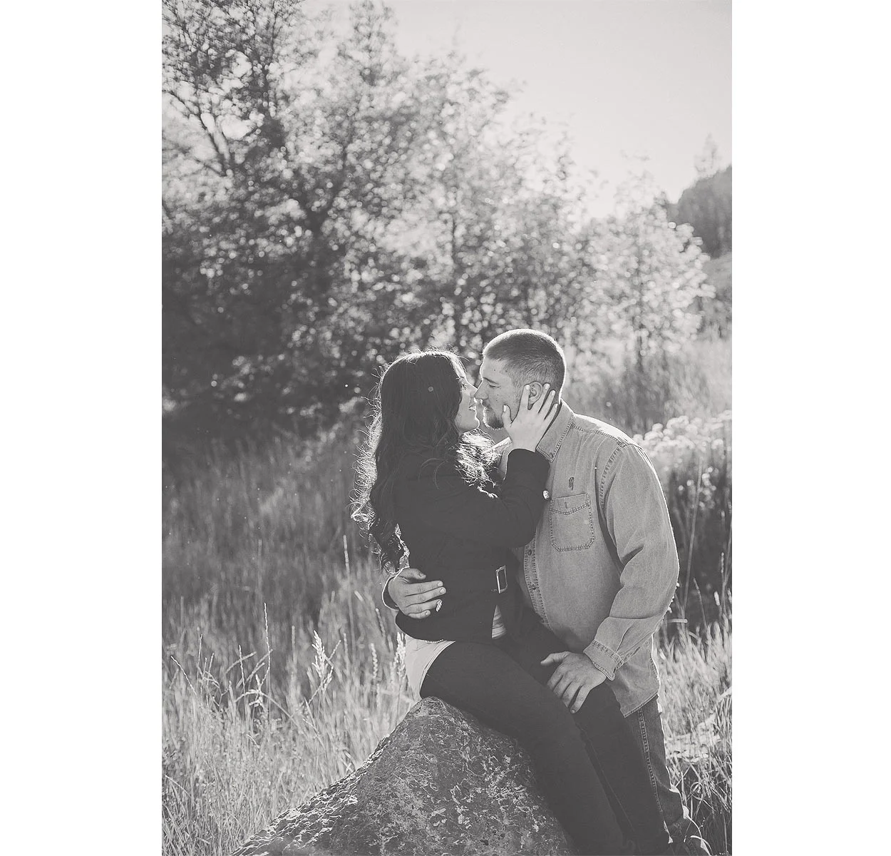 LoganUtahEngagementPhotography-HeidiRandallStudios-CJ-Jac-1.jpg
