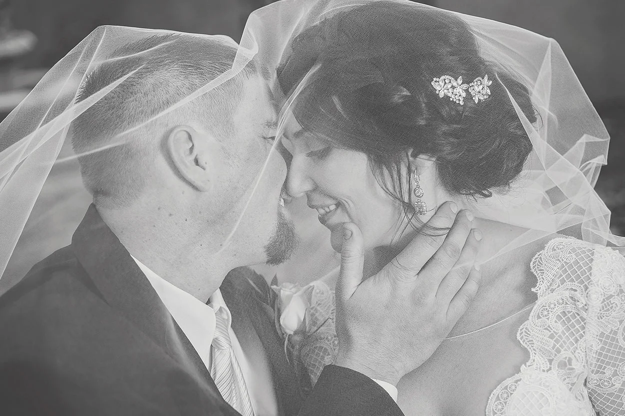 LoganUtahWeddingPhotography-HeidiRandallStudios-CJ+Jack-part2-3.jpg