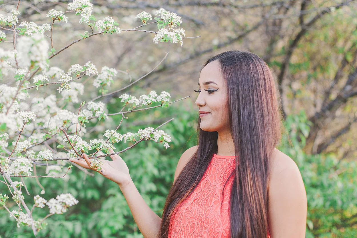 BLOG-LoganUtahUSUGraduationPhotography-HeidiRandallStudios-MorganCarter-14.jpg