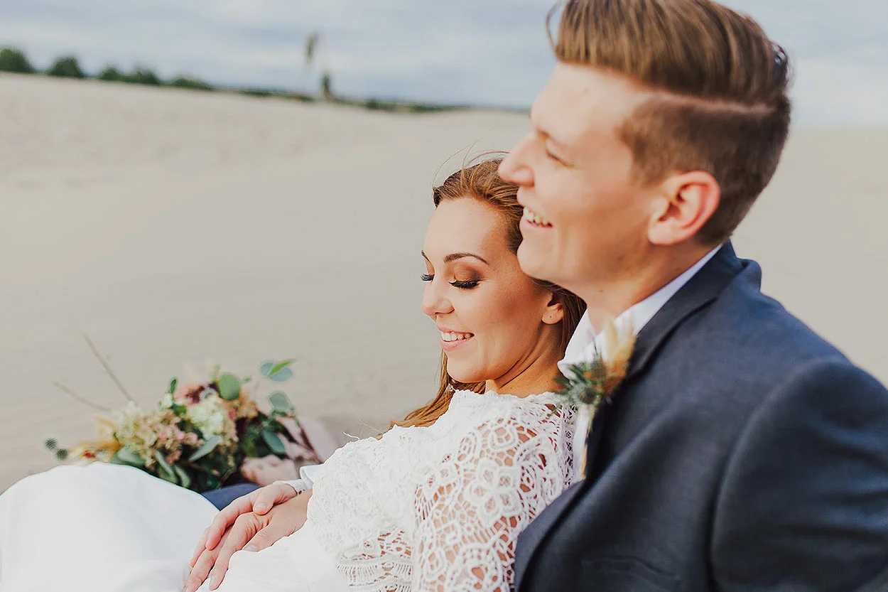 BLOG-LoganUtahBridalPhotography-HeidiRandallStudios-SandDunes-4.jpg