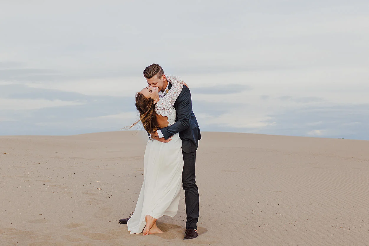 BLOG-LoganUtahBridalPhotography-HeidiRandallStudios-SandDunes-6.jpg