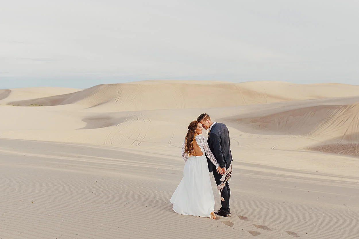 BLOG-LoganUtahBridalPhotography-HeidiRandallStudios-SandDunes-13.jpg