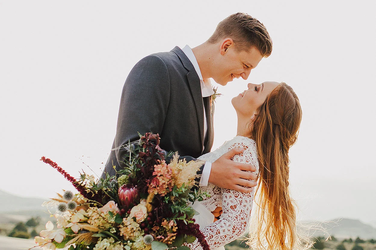 BLOG-LoganUtahBridalPhotography-HeidiRandallStudios-SandDunes-12.jpg