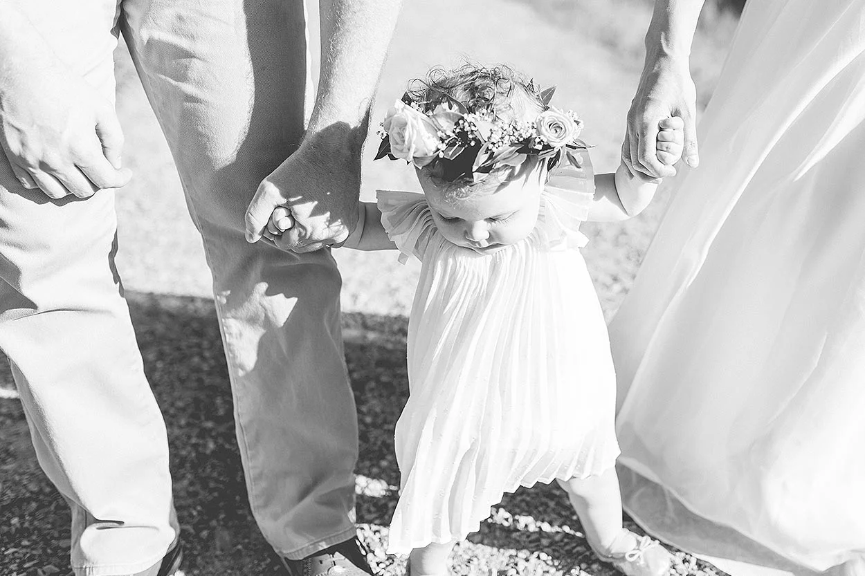 BLOG-LoganUtahFamilyPhotography-HeidiRandallStudios-Sarah+MattFAMILY-9.jpg